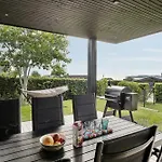 Architect-designed House With Sea Views Casa de Férias Hejls