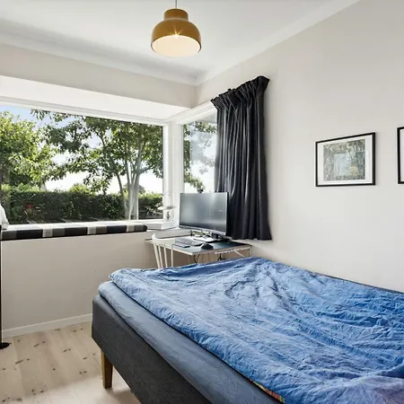 Architect-designed House With Sea Views Hébergement de vacances *