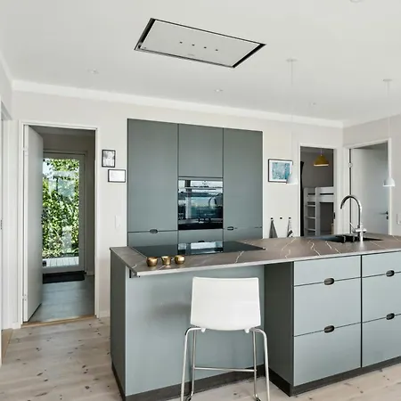 Architect-designed House With Sea Views Hébergement de vacances *