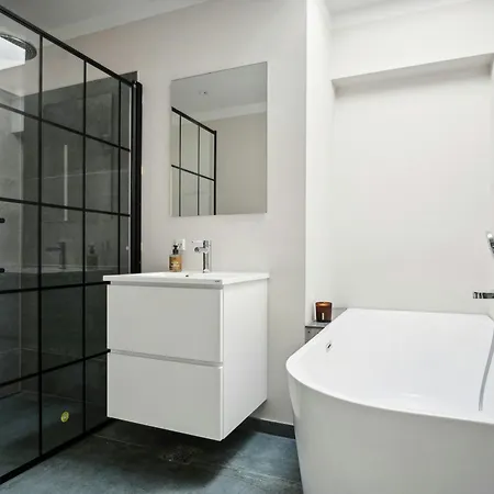 Architect-designed House With Sea Views Hébergement de vacances Hejls