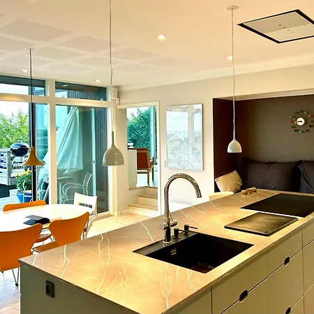 Architect-designed House With Sea Views *